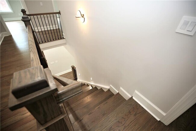 Building Photo - 957 Briarcliff Rd NE
