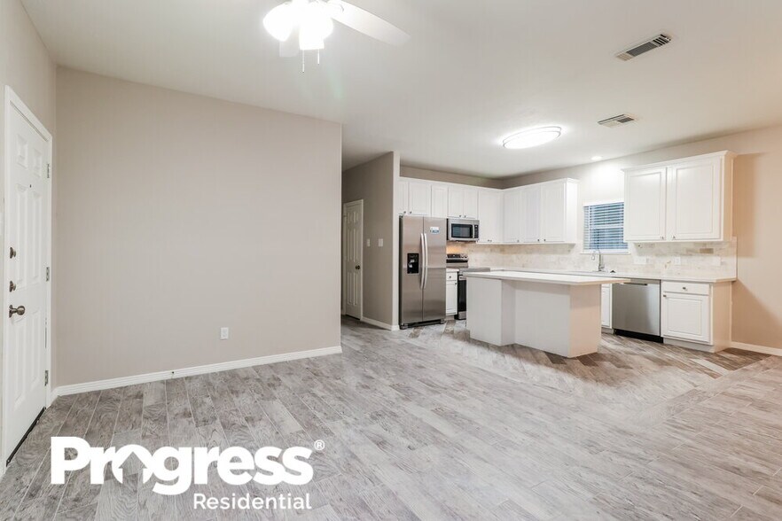 Building Photo - 21111 Molasses Meadow Ln