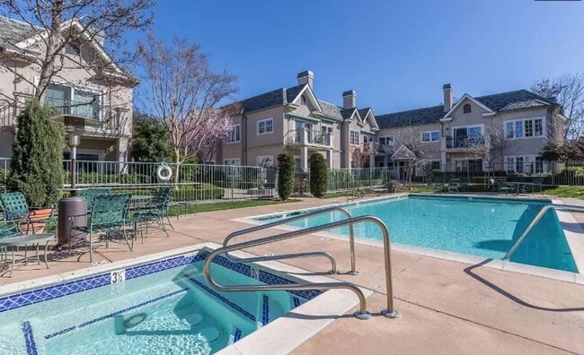 Building Photo - $5,295 - Elegant 3br / 2ba Condo in 55+ Lo...
