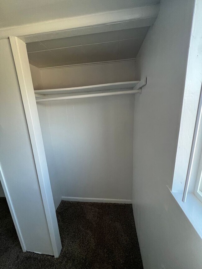 Building Photo - Parkland Duplex