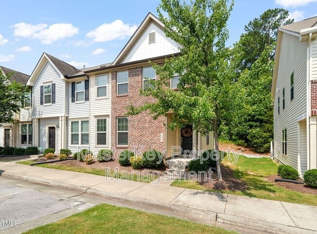 Building Photo - 120 Holly Berry Ln