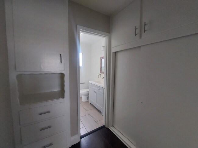 Building Photo - The Belmont