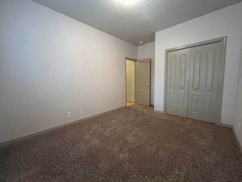 Building Photo - 10485 N Bridle Way