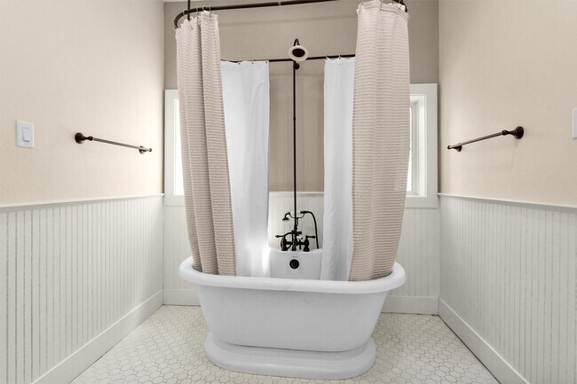 Building Photo - 20802 Pecan Bend Rd