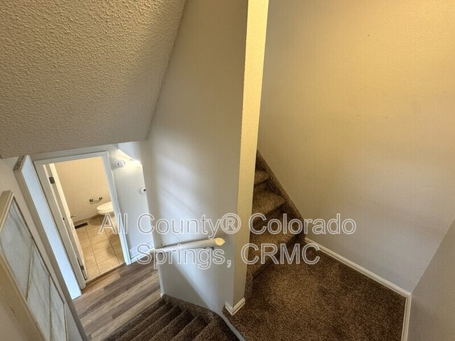 Building Photo - 1138 Delaware Dr