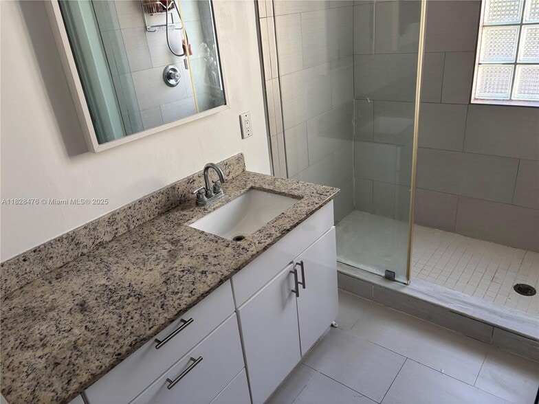 Building Photo - 4361 Dogwood Cir