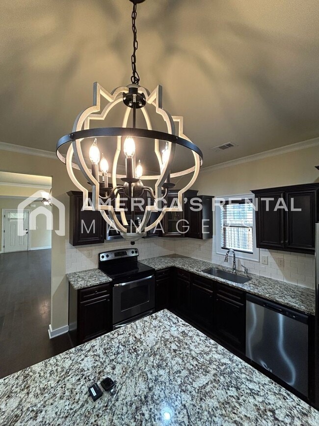 Building Photo - DEPOSIT PENDING! Home in Hoover!!! View with 48 Hours Notice!