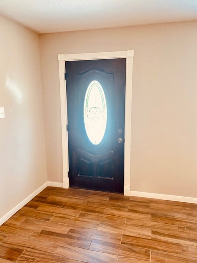 Building Photo - REMODELED 3 BEDROOM 2.5 BATH HOME CLOSE TO DOWNTOWN HOUSTON