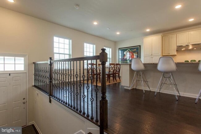 Building Photo - 121 Locks Farm Ln