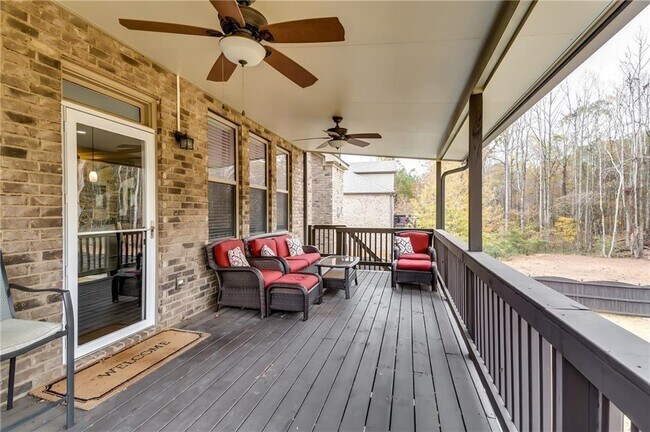 Building Photo - 2216 Golden Eagle Dr