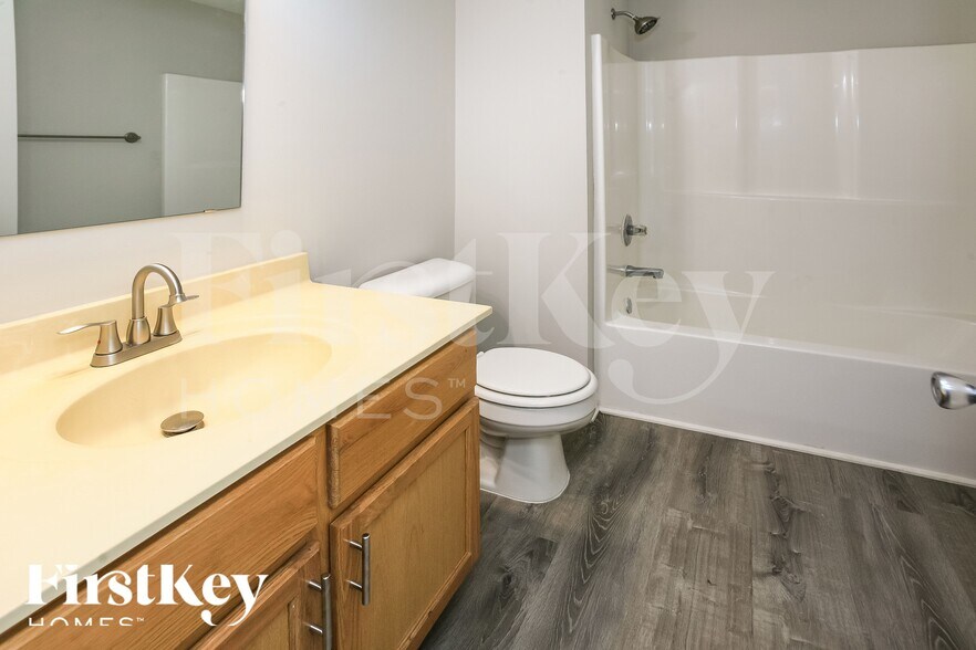 Building Photo - 3041 Sholty Ct