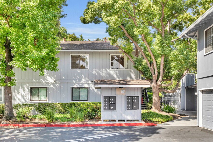 Building Photo - 39751 Bissy Cmn