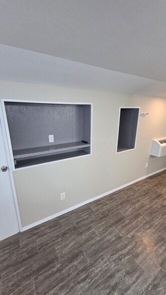 Building Photo - 7896 Elderberry Cir