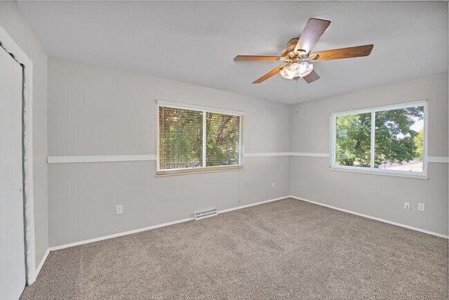 Building Photo - Spacious 5-Bedroom Home in Paradise Hills – North Grand Junction