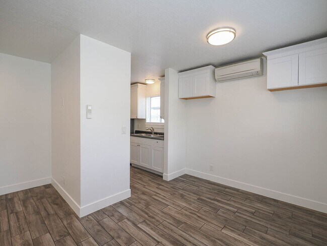 Building Photo - 1559 W 3395 S