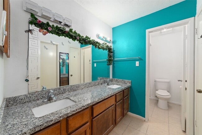 Building Photo - 4222 Amir St