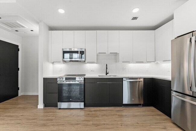 Building Photo - 24-28 Mt Pleasant St