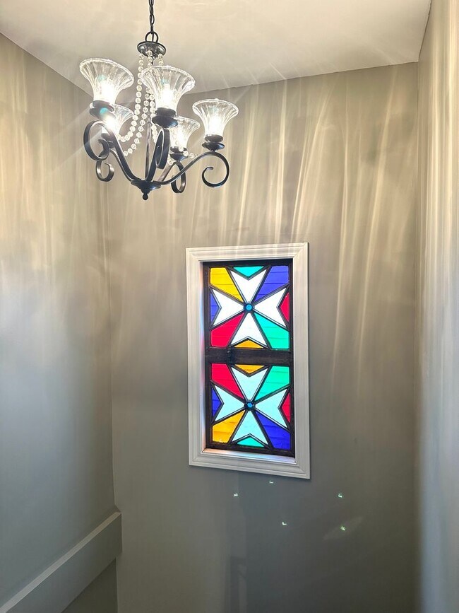 Building Photo - Renovated Germantown House in Great Location