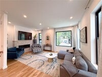 Building Photo - 825 Barnett St NE