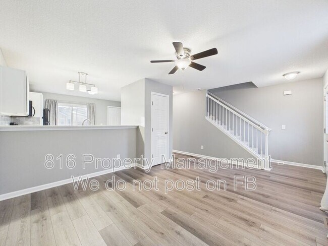 Building Photo - 8164 Drury Ave