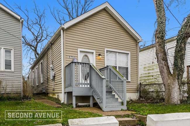 Primary Photo - 1796 Mellwood Ave