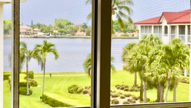 Building Photo - 107 Half Moon Cir