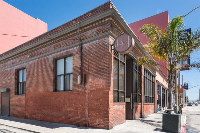 Building Photo - 200 Brannan St