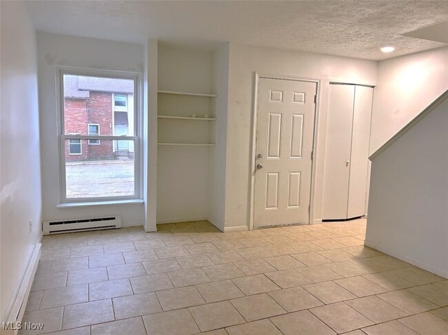 Building Photo - 201 Burton Dr