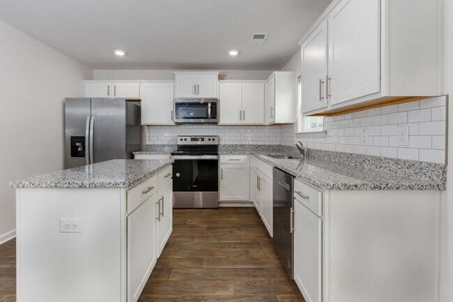 Building Photo - 242 Carrington Dr