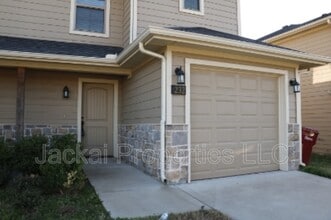 Building Photo - 232 W Lk St