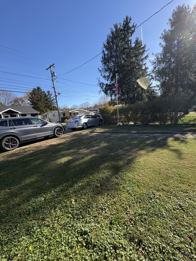 Building Photo - 22 Savannah St