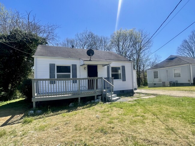 Building Photo - 708 W Henderson Dr