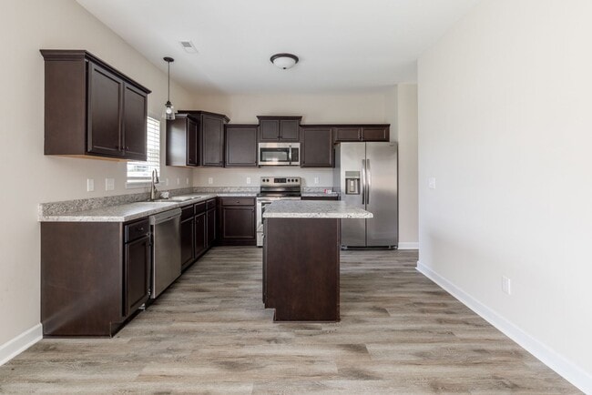 Building Photo - 4 Bedroom Home in Holly Ridge for Rent