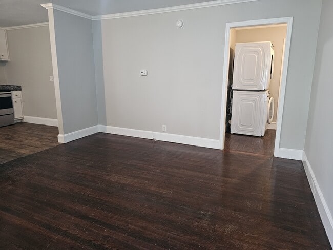 Primary Photo - 102 Dundee Ln