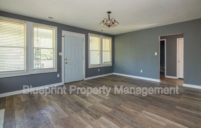 Building Photo - 208 52nd Pl N
