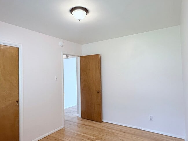 Building Photo - Welcome to University Hills!!  Perfect 3 B...