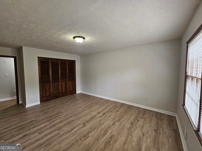 Building Photo - 7045 Eden Ct