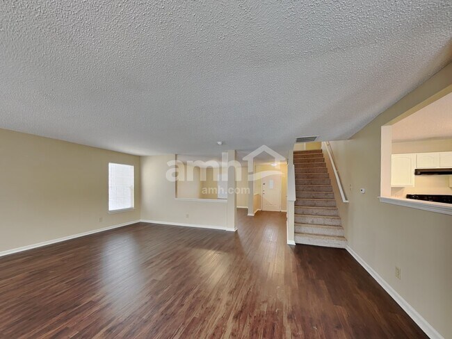 Building Photo - 10798 Cyrus Dr