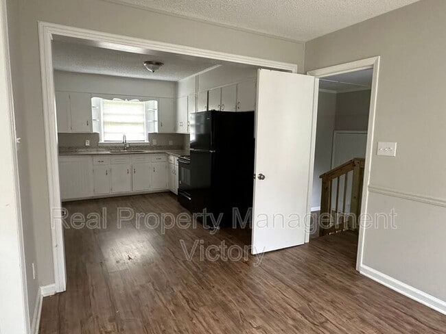 Building Photo - 2601 2nd St NW