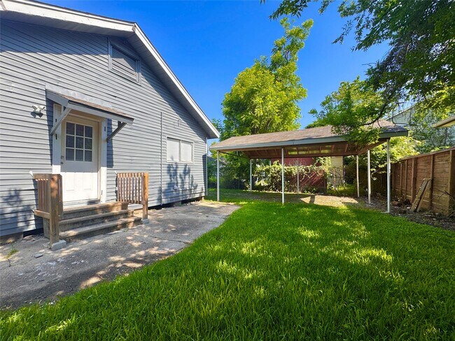 Building Photo - 4106 Robertson St