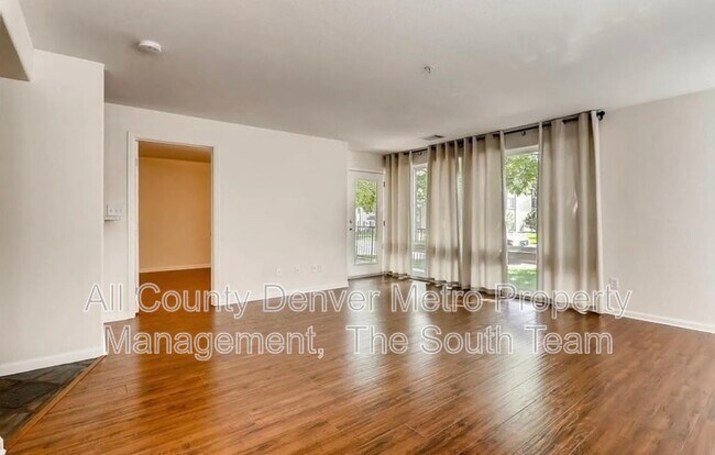Building Photo - 5201 S Fox St