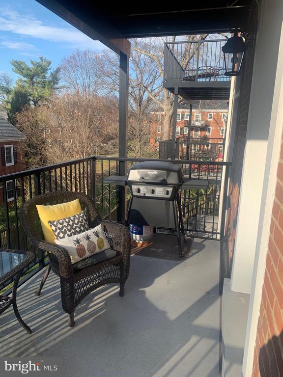 Building Photo - 2961 S Columbus St