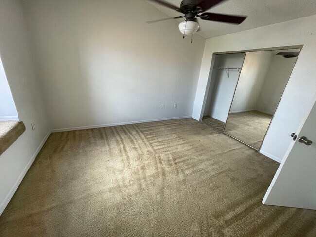 Building Photo - 409 Fountainhead Cir