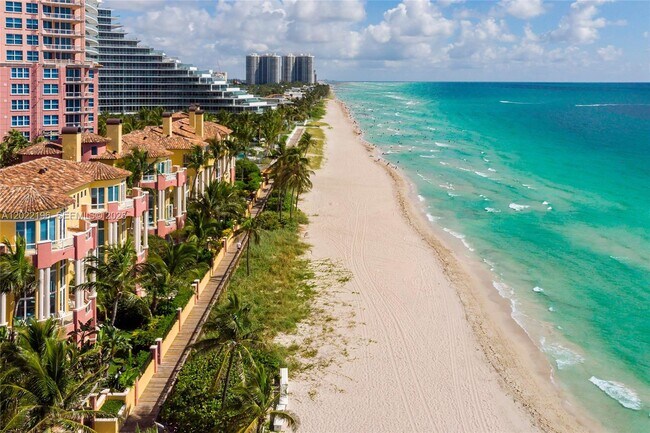 Building Photo - 2100 N Ocean Blvd