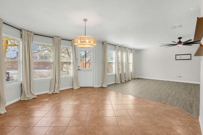 Building Photo - 10838 Black Wolf Bay