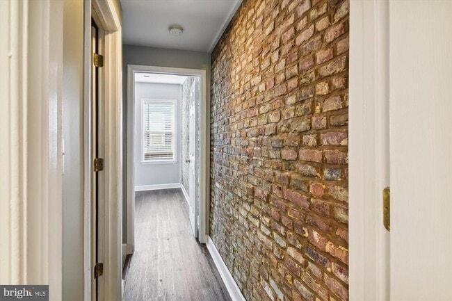 Building Photo - 1609 Olive St