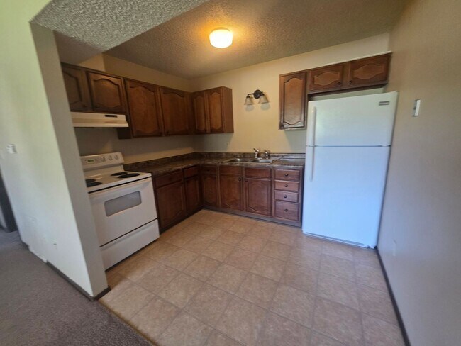 Interior Photo - 1653 Carriage Hill