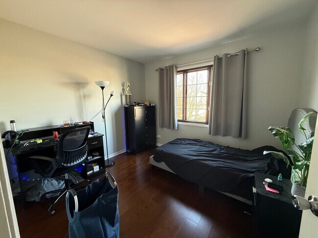 Building Photo - 1172 Hill Crest Dr