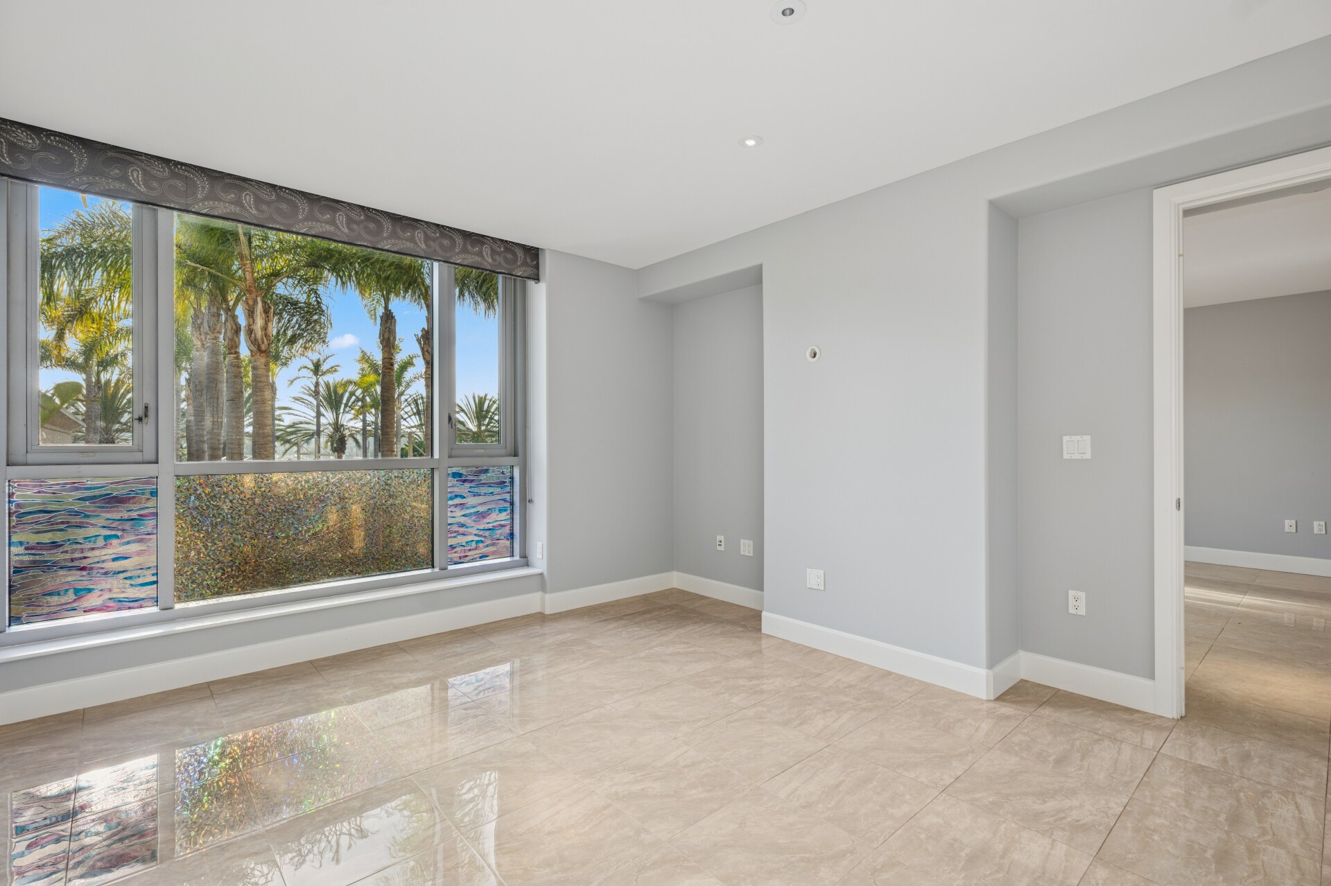 Building Photo - 5047 Scholarship