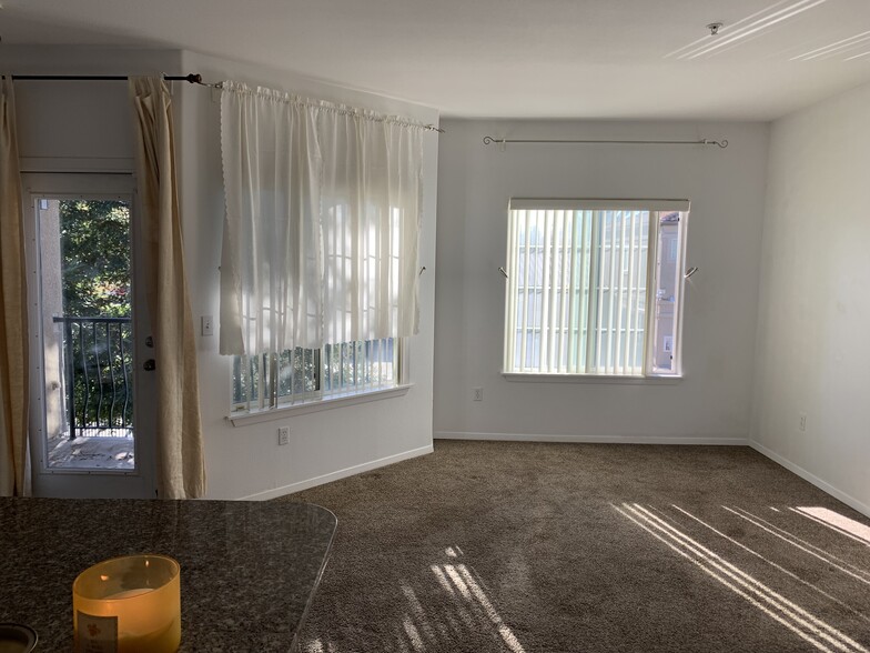 Building Photo - 4200 E Commerce Way